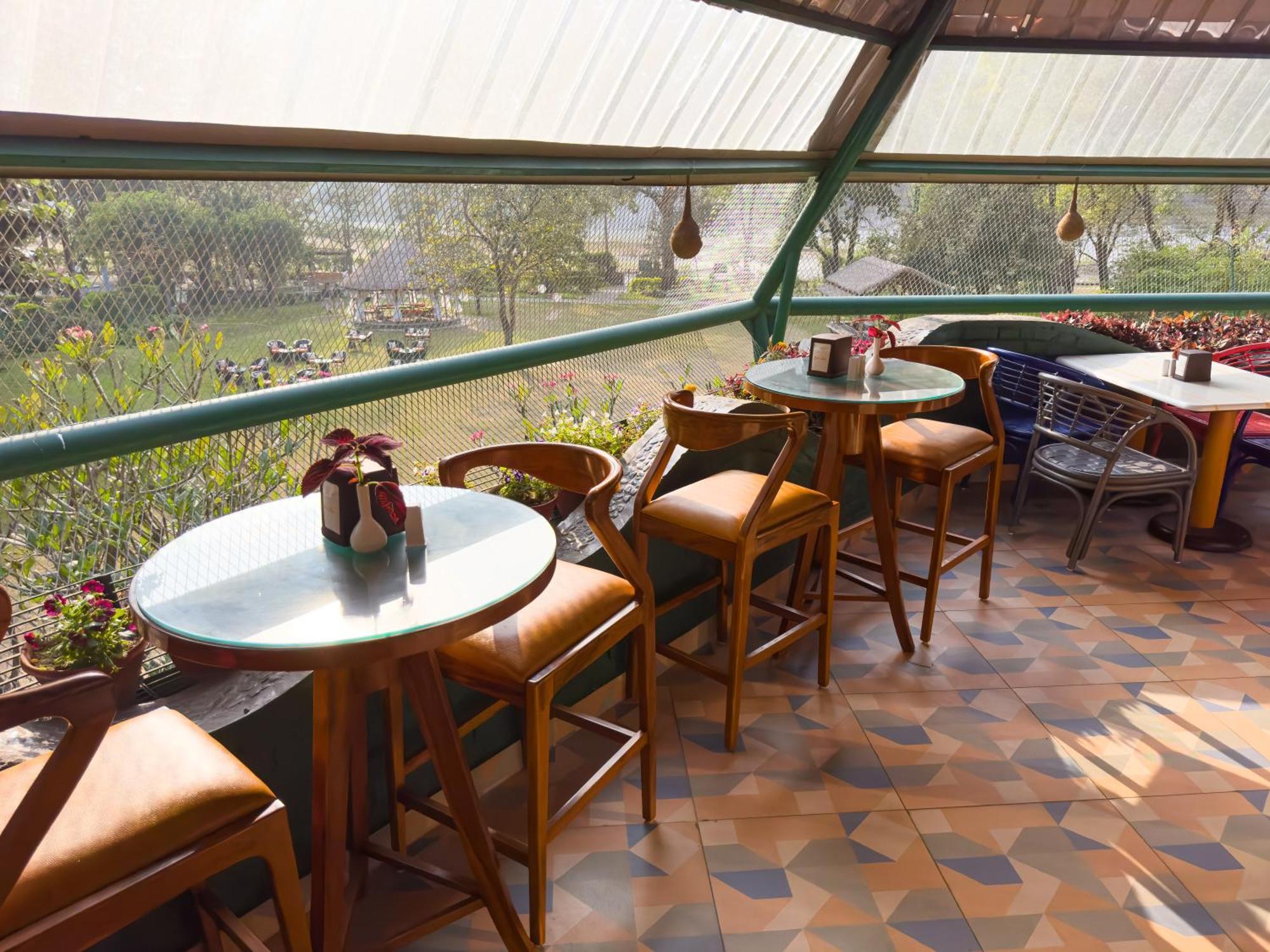 The Solluna Resort Garjia Luaran gambar