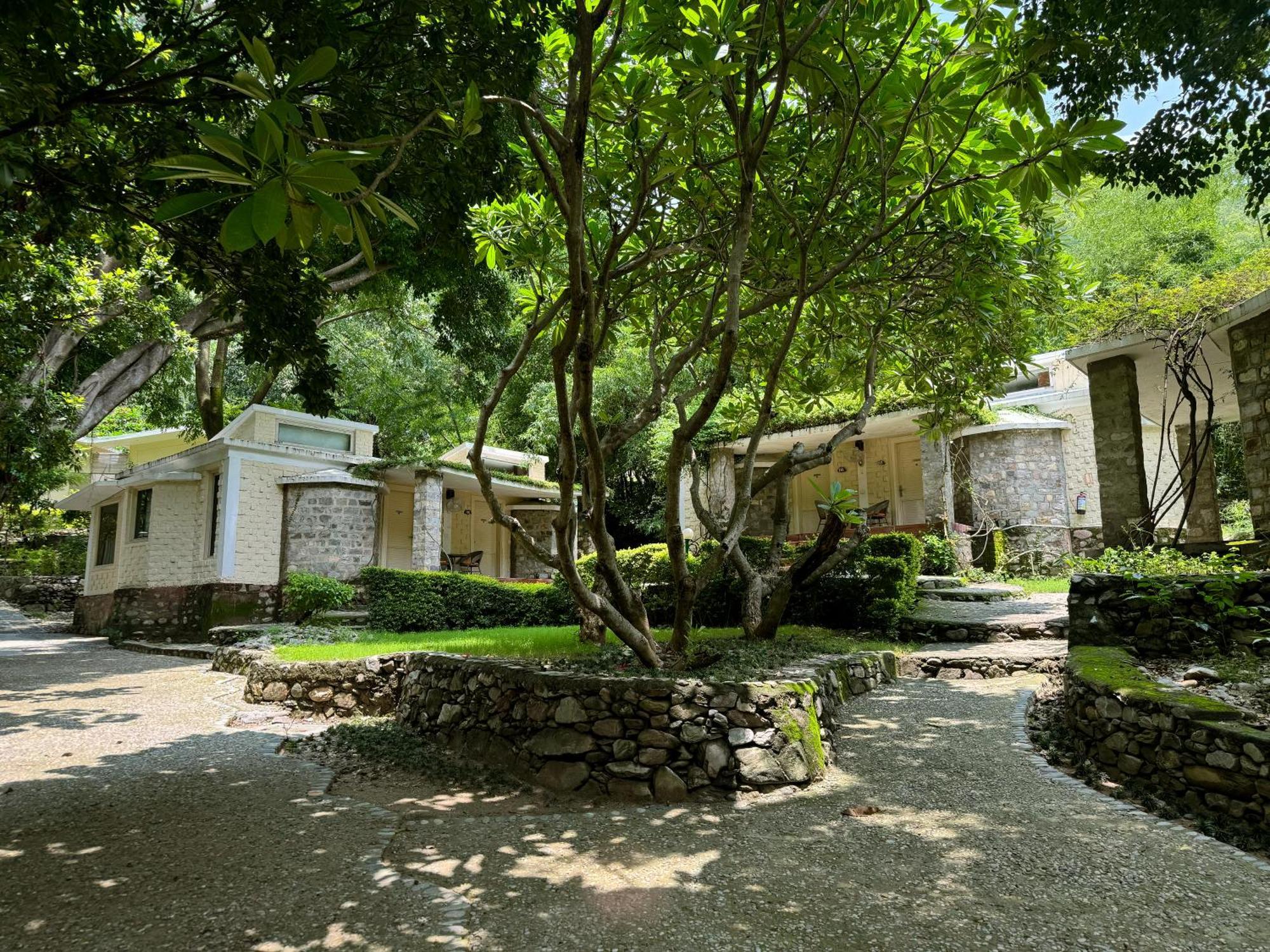 The Solluna Resort Garjia Luaran gambar