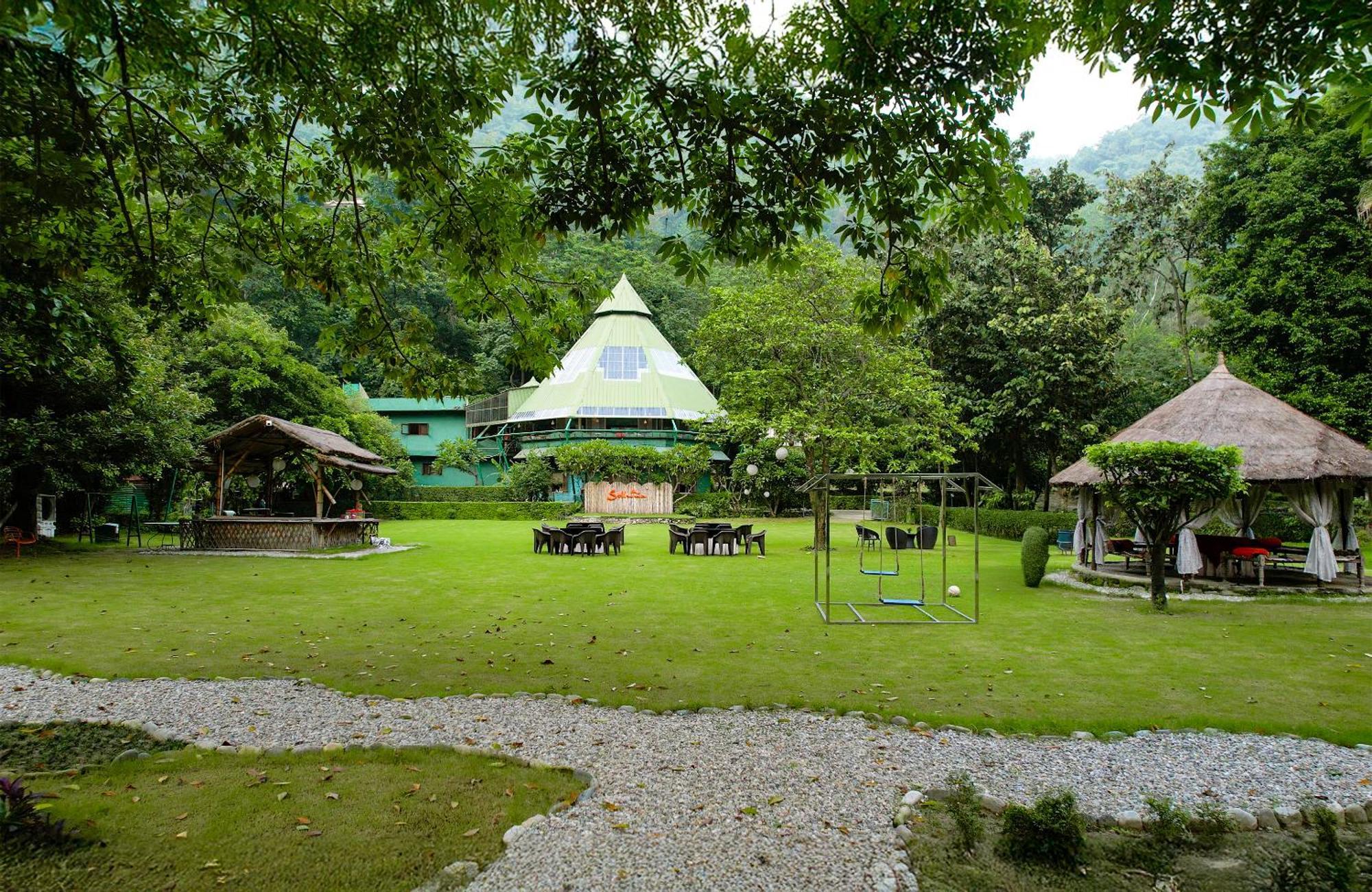The Solluna Resort Garjia Luaran gambar