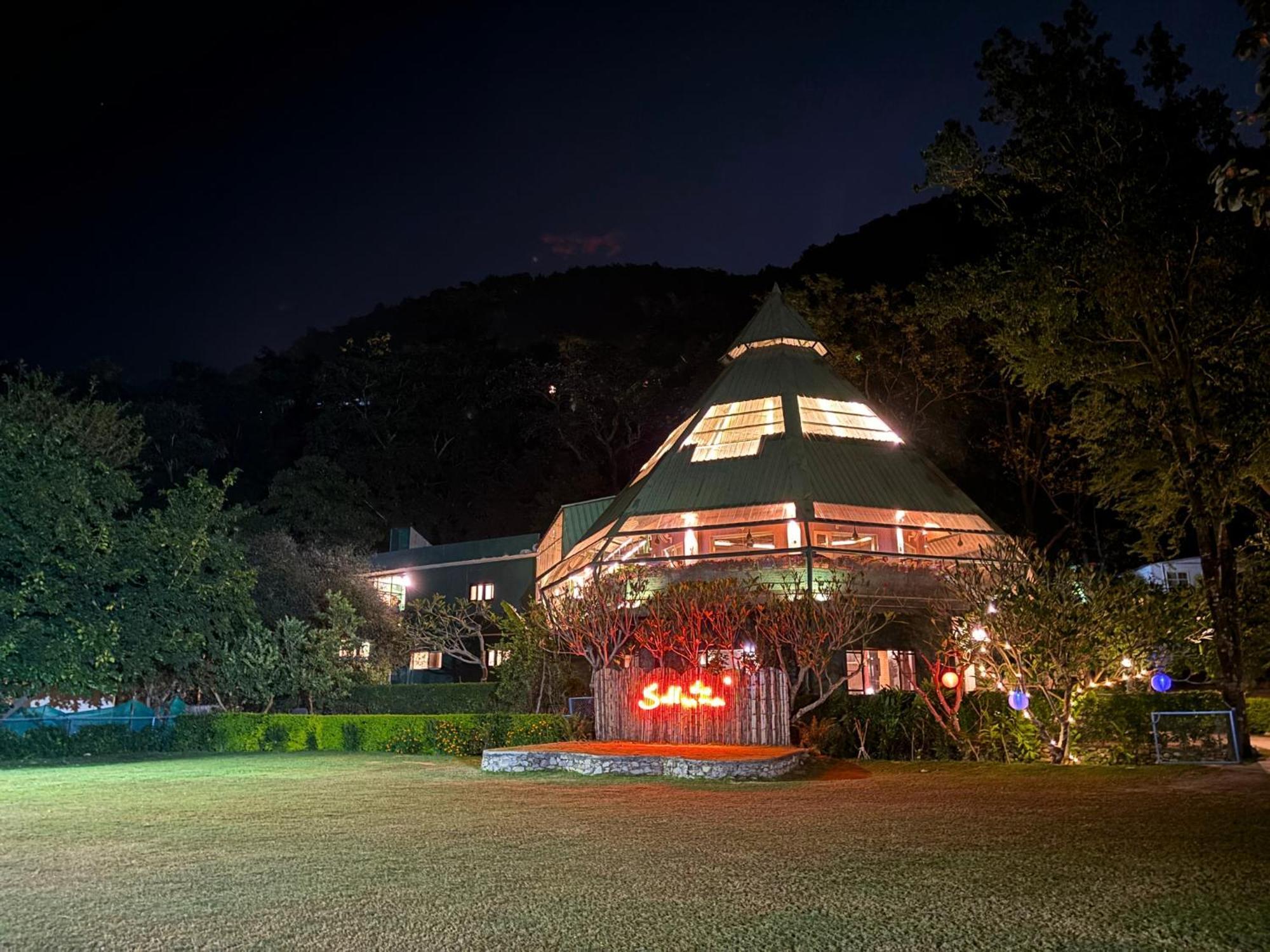 The Solluna Resort Garjia Luaran gambar